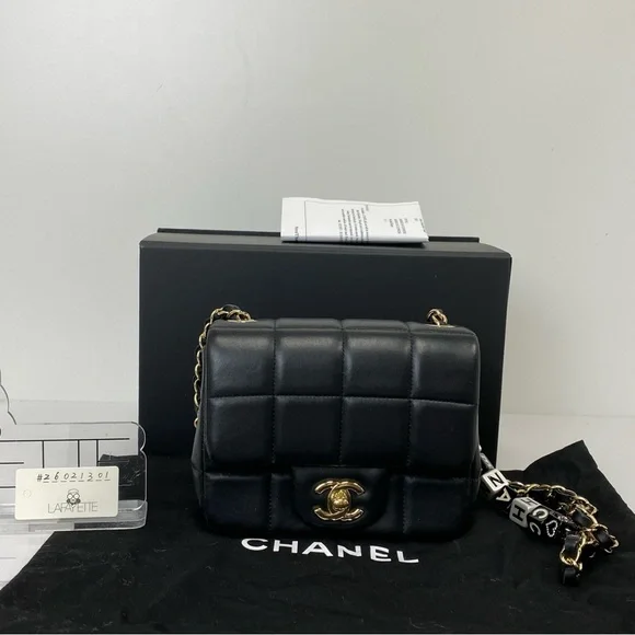 Chanel 23C Mini Flap Bag - Picture 2 of 6